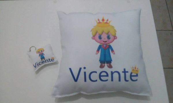 Kit almofada com chaveiro